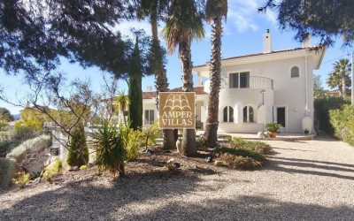 Charming and comfortable villa in Santa Clara.